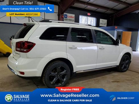 Used 2018 Dodge Journey Crossroad AWD/4WD image 4