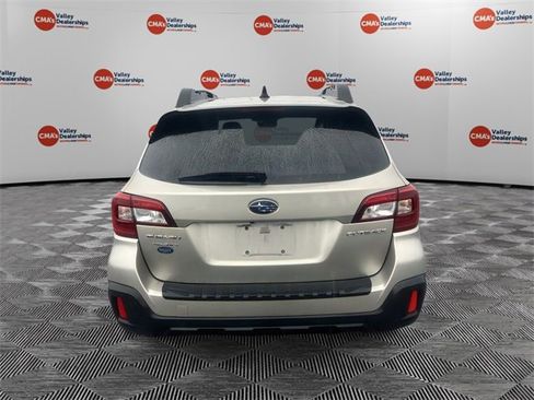 Used 2019 Subaru Outback 2.5i Premium image 6