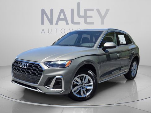 Used 2023 Audi Q5 2.0T Premium w/ Convenience Package AWD/4WD image 1