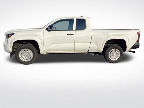 Used 2025 Toyota Tacoma SR image 6