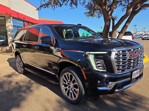 New 2026 GMC Yukon XL Denali image 5