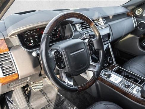 Used 2018 Land Rover Range Rover HSE image 10