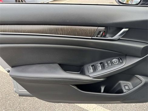 Certified 2020 Honda Accord EX image 15