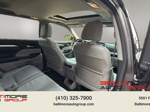 Used 2015 Toyota Highlander XLE AWD/4WD image 24
