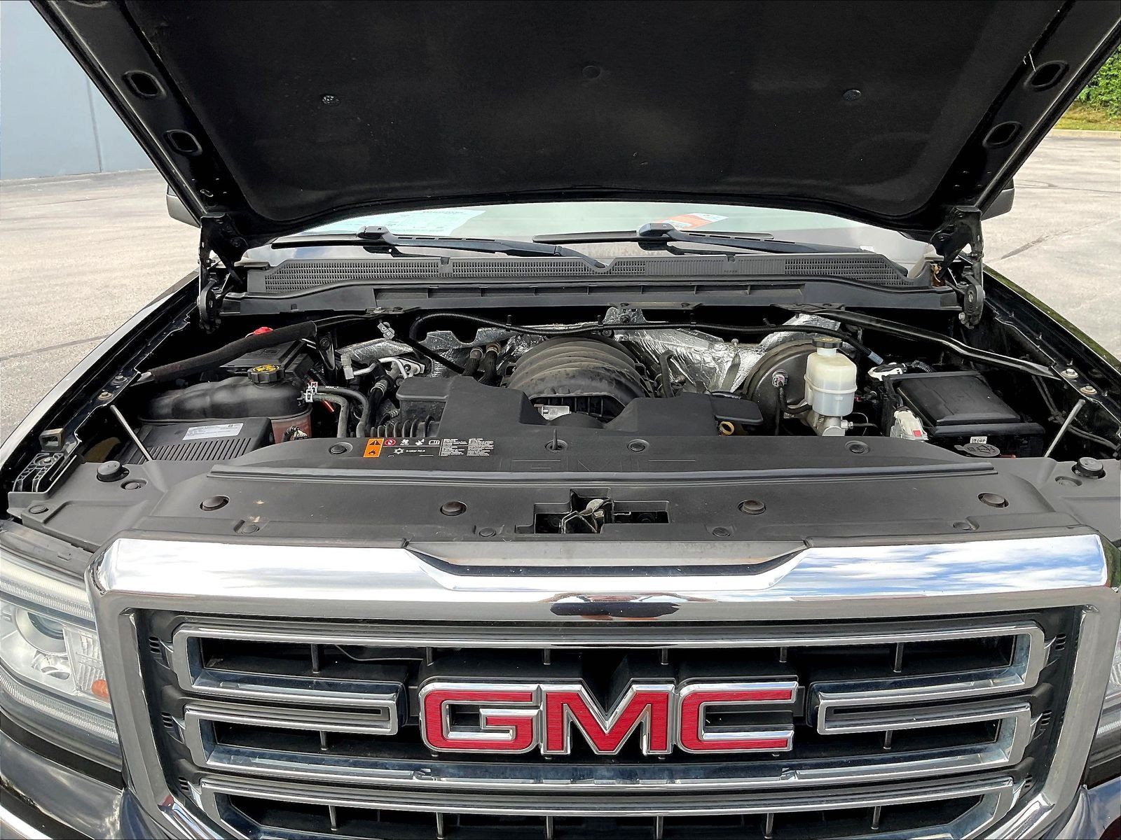 Used 2018 GMC Sierra 1500 SLE w/ SLE Value Package AWD/4WD image 29