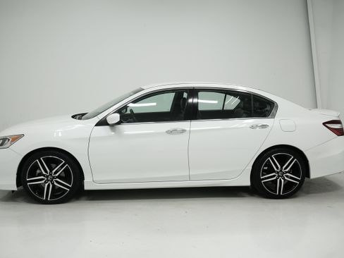 Used 2017 Honda Accord Sport Special Edition image 7