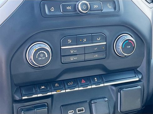 Used 2023 Chevrolet Silverado 1500 Custom image 15