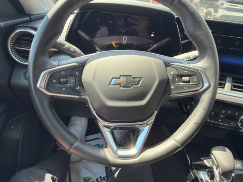 Used 2025 Chevrolet Trax ACTIV w/ Driver Confidence Package FWD image 13