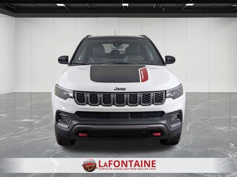 Certified 2025 Jeep Compass Trailhawk image 8