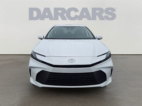 Used 2025 Toyota Camry LE FWD image 2