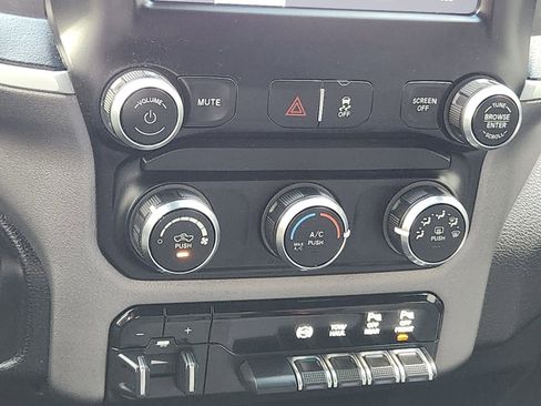 Used 2024 RAM 2500 Big Horn w/ Off Road Package image 25