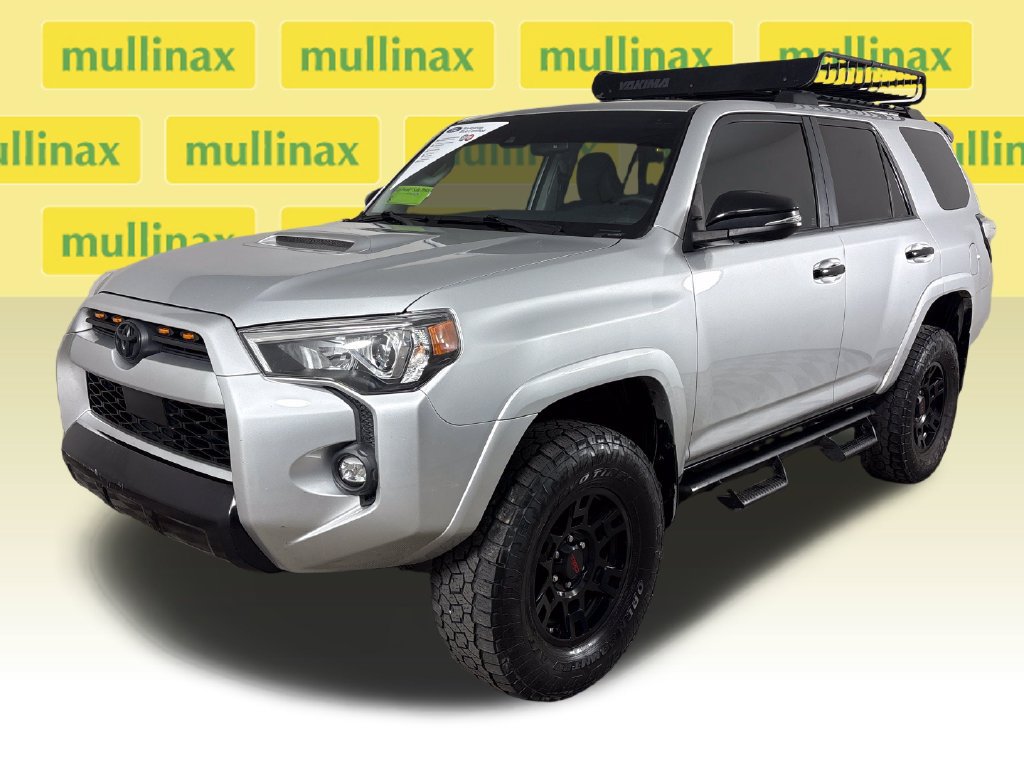Used 2021 Toyota 4Runner Venture w/ Moonroof Package AWD/4WD image 14