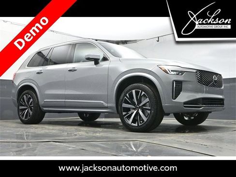 New 2025 Volvo XC90 B6 Core w/ Protection Package image 41