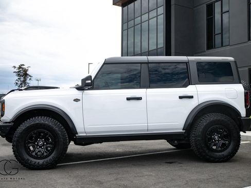 Used 2024 Ford Bronco Wildtrak AWD/4WD image 11