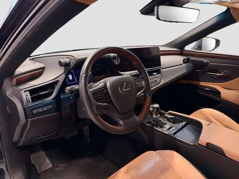 Used 2023 Lexus ES 300h Ultra Luxury image 7