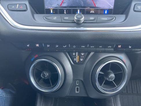 Used 2022 Chevrolet Blazer LT w/ Sound & Technology Package image 25