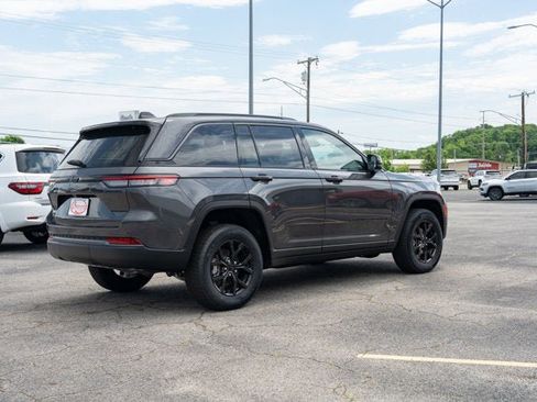 New 2026 Jeep Grand Cherokee Altitude AWD/4WD image 5