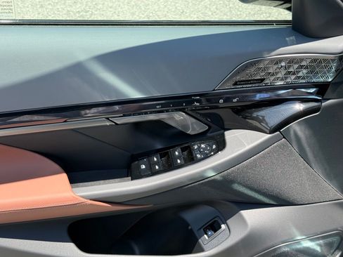 New 2027 BMW 550e xDrive AWD/4WD image 20