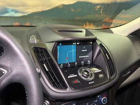 Used 2018 Ford Escape Titanium AWD/4WD image 29