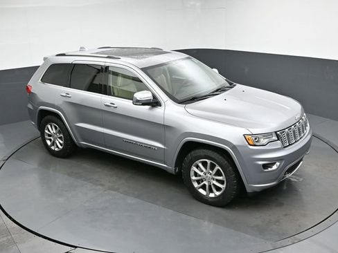 Used 2018 Jeep Grand Cherokee Overland image 41