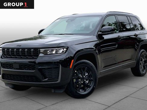 New 2026 Jeep Grand Cherokee Altitude RWD image 1