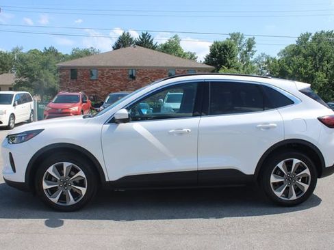 Used 2024 Ford Escape Platinum w/ Class II Trailer Tow Package AWD/4WD image 5