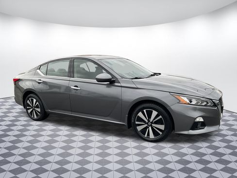 Used 2019 Nissan Altima 2.5 SV AWD/4WD image 1