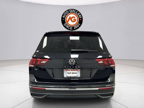 Used 2022 Volkswagen Tiguan SE image 6