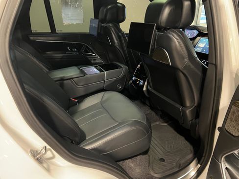 Used 2023 Land Rover Range Rover Autobiography AWD/4WD image 44