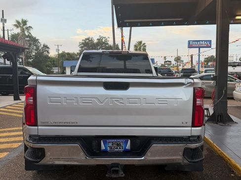 Used 2021 Chevrolet Silverado 3500 LT w/ Texas Edition AWD/4WD image 7