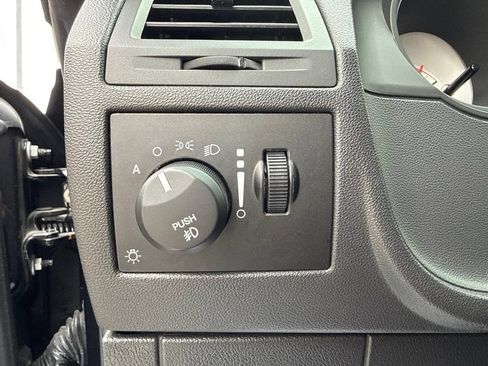Used 2009 Dodge Challenger R/T RWD image 21