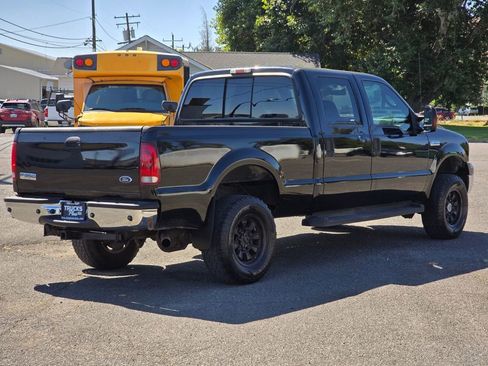 Used 2006 Ford F350 XLT image 5