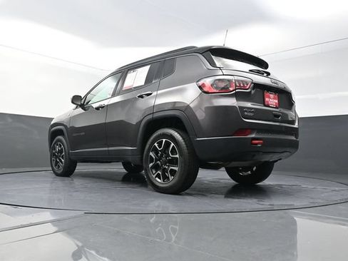 Used 2019 Jeep Compass Trailhawk AWD/4WD image 36