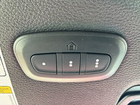 Used 2022 Jeep Wrangler Unlimited Rubicon w/ Cold Weather Group image 41