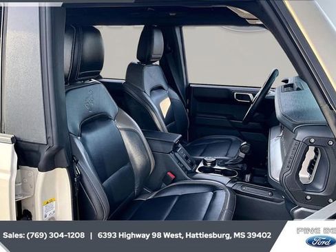 Used 2025 Ford Bronco Outer Banks image 6