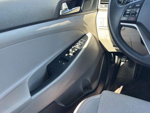 Used 2018 Hyundai Tucson SEL FWD image 20