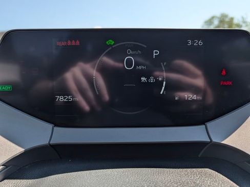 Used 2024 Toyota Prius XLE AWD/4WD image 22