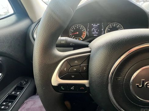 Used 2021 Jeep Renegade Sport image 15