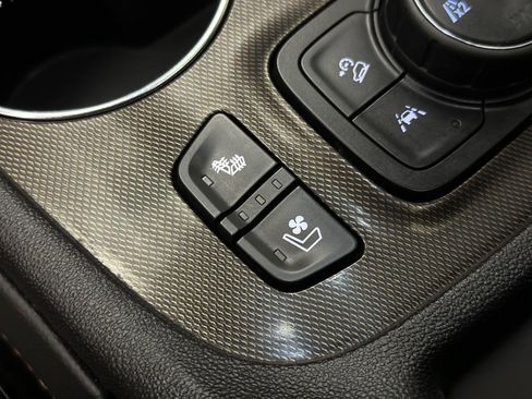 Certified 2023 GMC Acadia AT4 w/ Preferred Package image 39