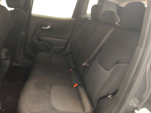 Used 2022 Jeep Renegade Sport w/ Sport Appearance Group image 18