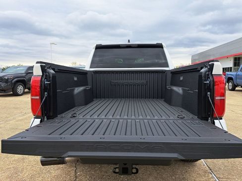 New 2026 Toyota Tacoma SR5 AWD/4WD image 25