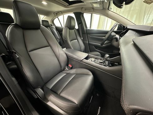 Used 2025 MAZDA MAZDA3 s image 18