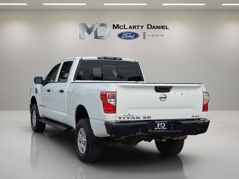 Used 2018 Nissan Titan S w/ GAWR Package AWD/4WD image 4