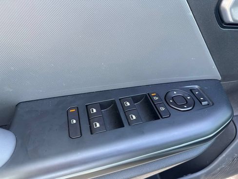 Used 2025 Kia K4 FWD image 21