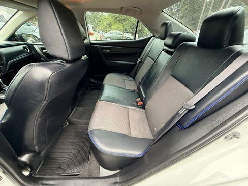 Used 2017 Toyota Corolla SE w/ SE Premium Package FWD image 28