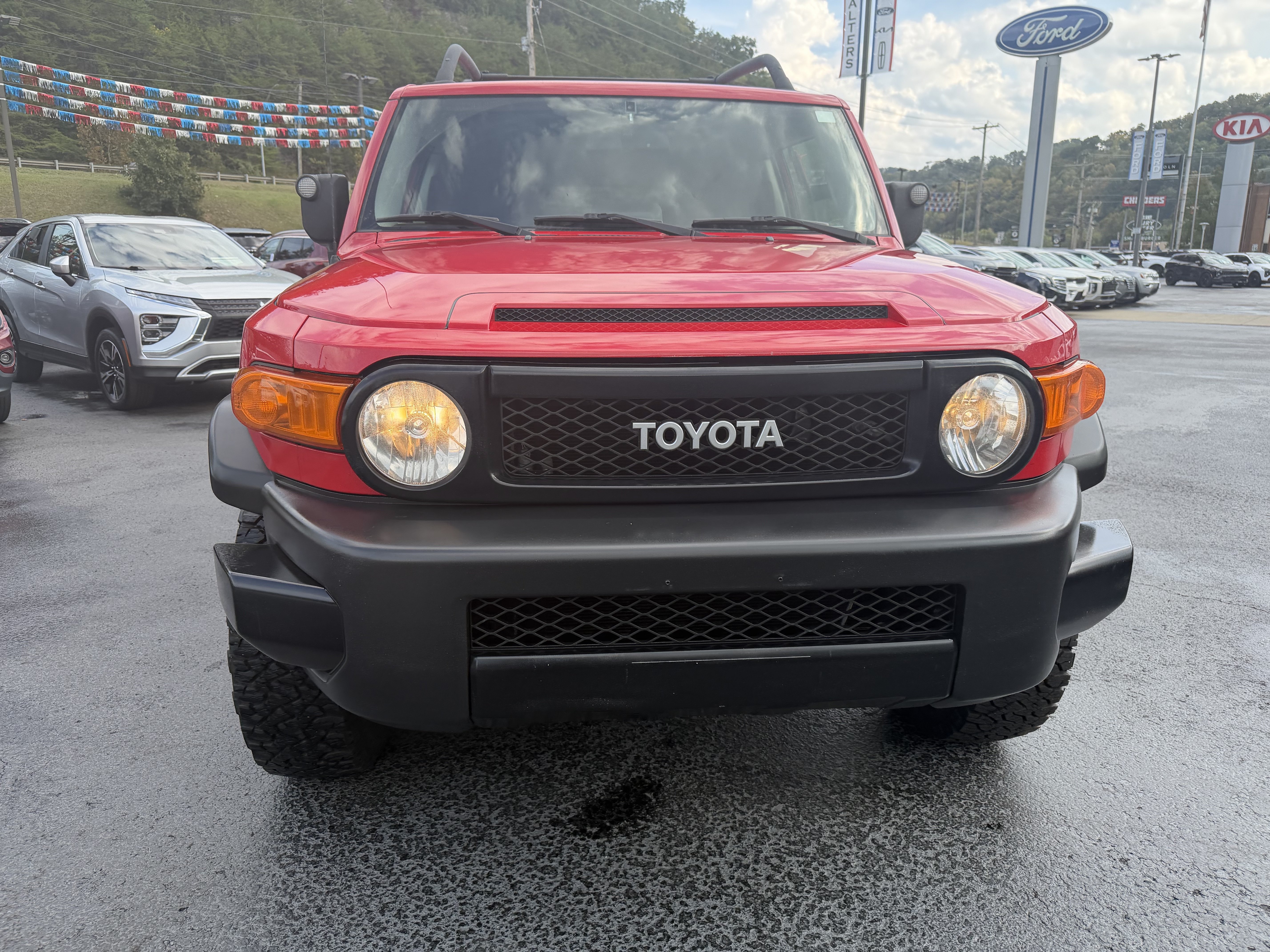 Used 2012 Toyota FJ Cruiser 4WD w/ Trail Teams Special Edition image 2