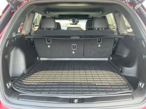Used 2025 Jeep Grand Cherokee Altitude AWD/4WD image 21