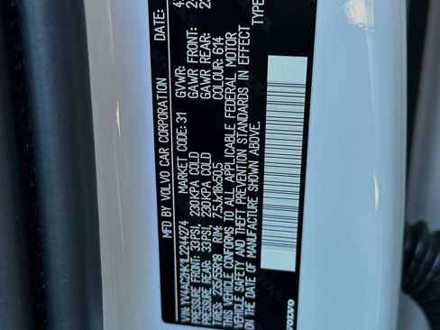Used 2020 Volvo XC40 T4 Momentum FWD image 28