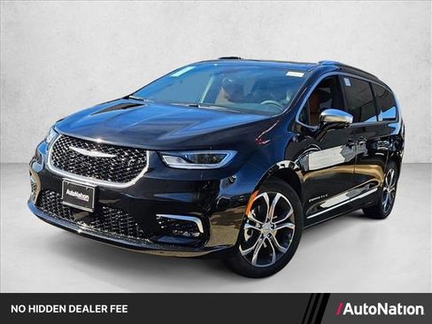 New 2026 Chrysler Pacifica Pinnacle FWD image 1