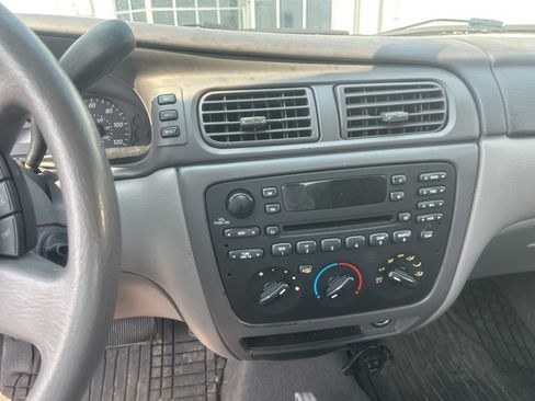 Used 2005 Ford Taurus SE image 19